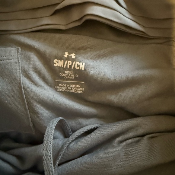 UNDER-ARMOR SHORTS - Picture 2 of 2